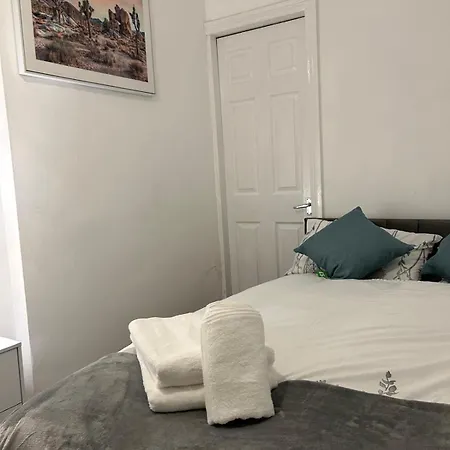 아파트 Comfortable One Bedroom Flat *