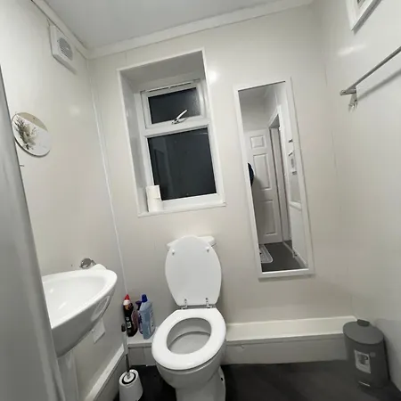 Comfortable One Bedroom Flat *