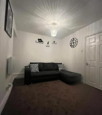 Comfortable One Bedroom Flat Lägenhet *