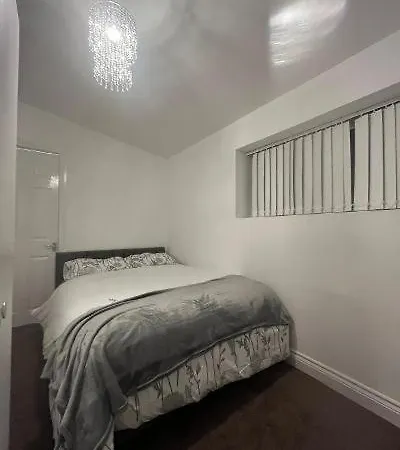 Comfortable One Bedroom Flat