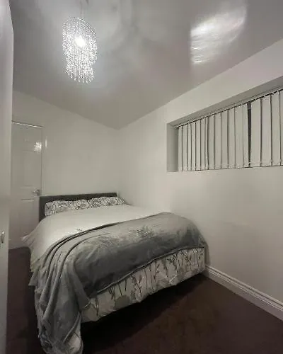 Comfortable One Bedroom Flat